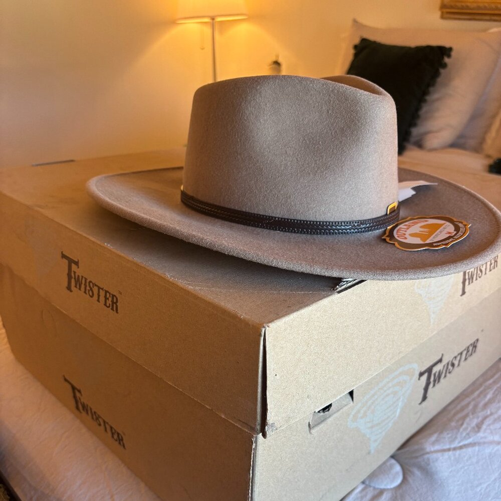 Boho Western Wool Hat – Bullhide Easy Goin’ Sand Felt Hat with Leather Band (M)